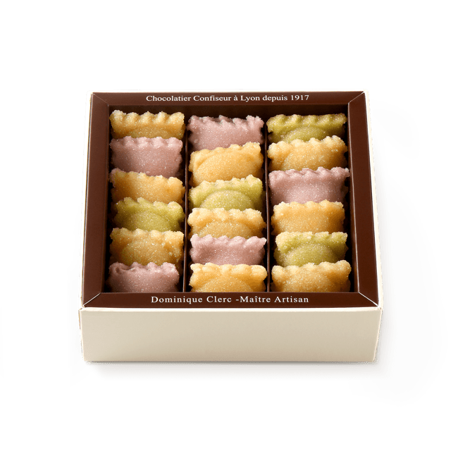 Dentelles de Lyon Coffret de 21 pièces Dentelles de Lyon Coffret de 21 pièces