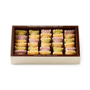 Palomas Dentelles de Lyon Box of 35 pieces