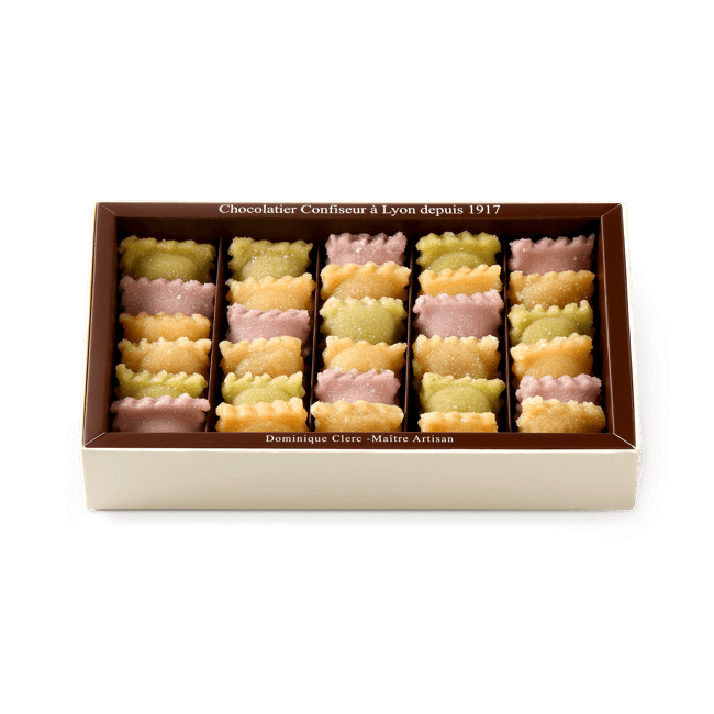 Dentelles de Lyon Box of 35 pieces